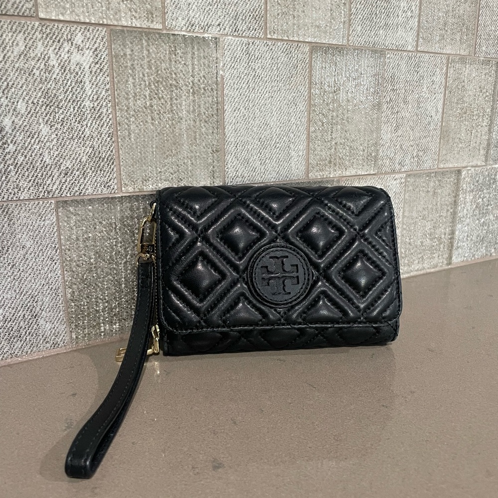 SOLD Tory Burch Marion Quilted Wristlet